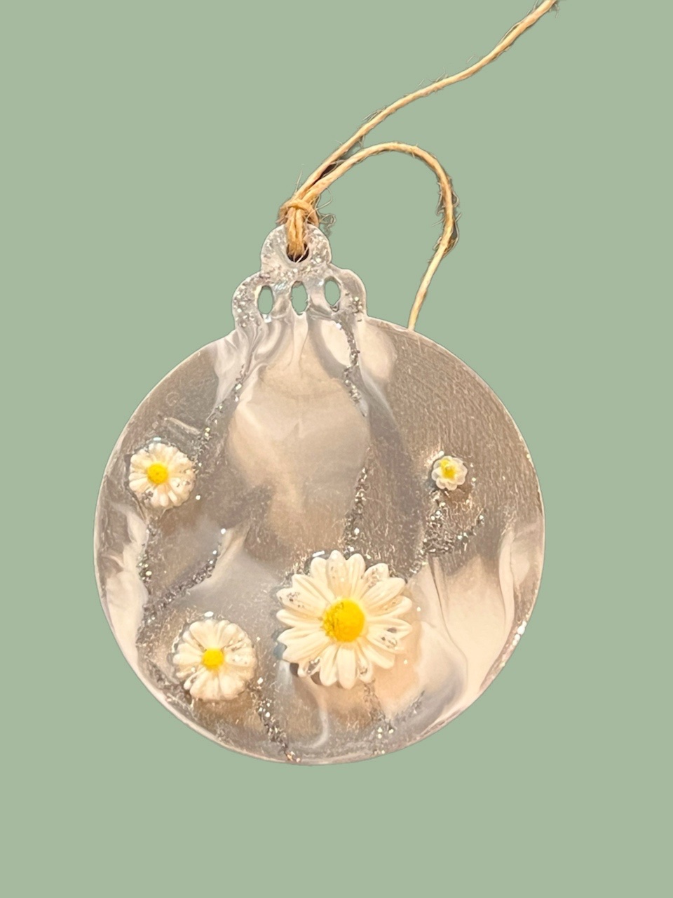 Bauble No. 1, Silver White Daisy 1, front